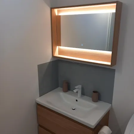 Fully Renovated Stinjan Near The プーラ