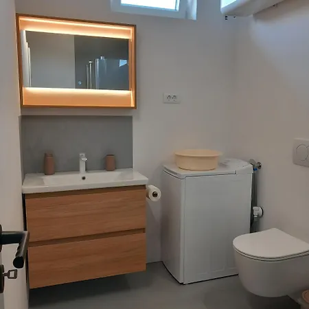 Fully Renovated Stinjan Near The Apartman *