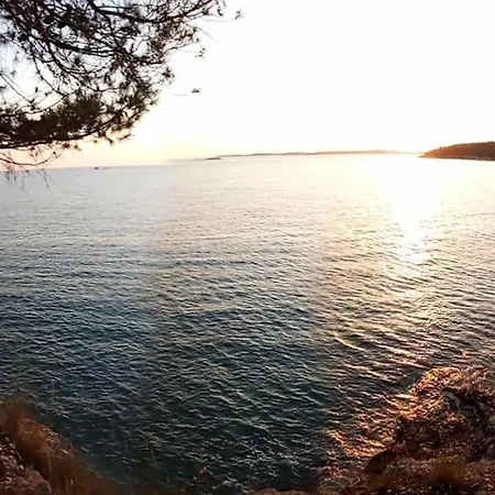 Apartment Fully Renovated Stinjan Near The Pula