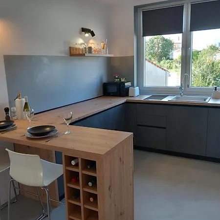 Fully Renovated Stinjan Near The Apartment