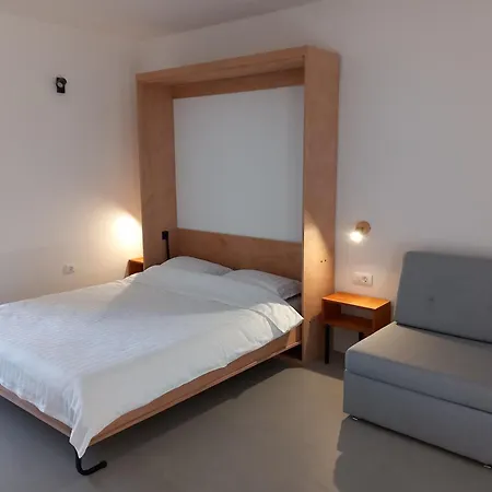Fully Renovated Stinjan Near The דירה פולה